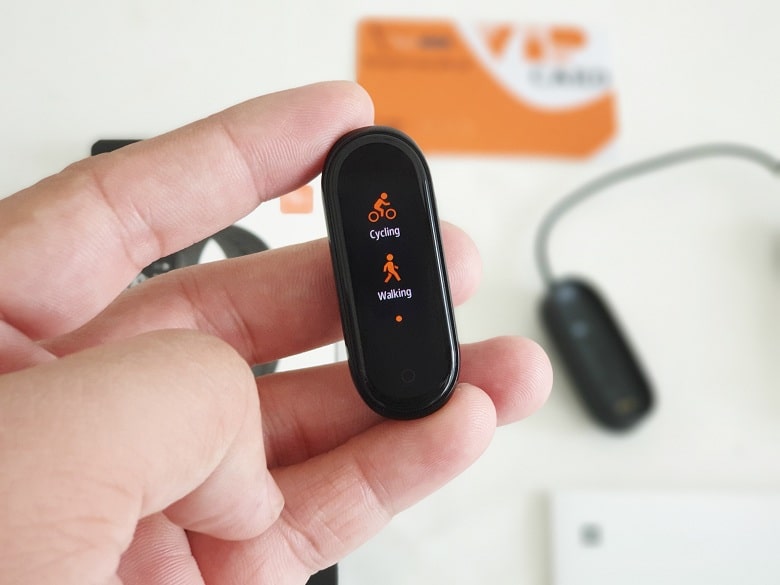 màn hình Xiaomi Mi Band 4