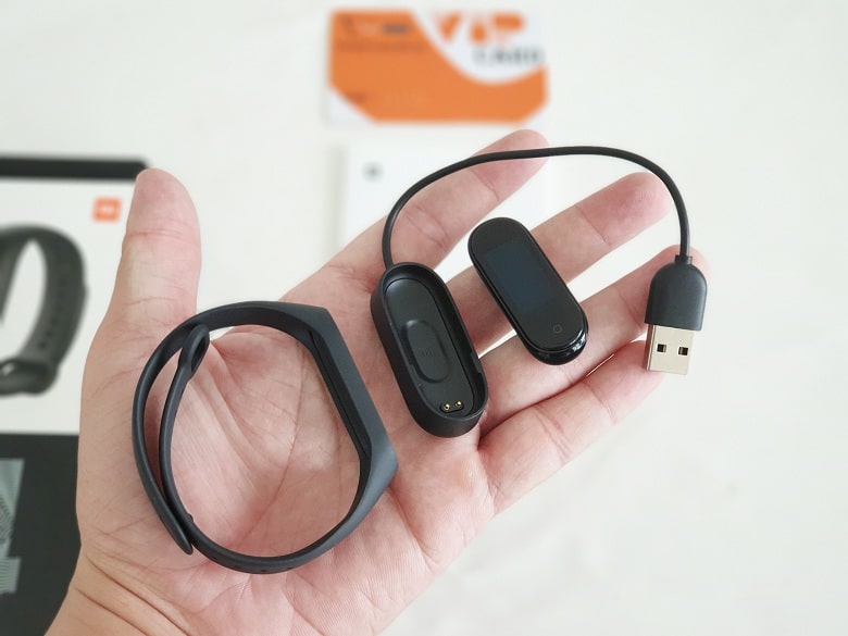 toàn bộ phụ kiện của Mi Band 4