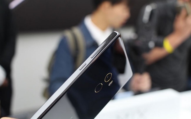 Xiaomi Mi Mix thiết kế lưng