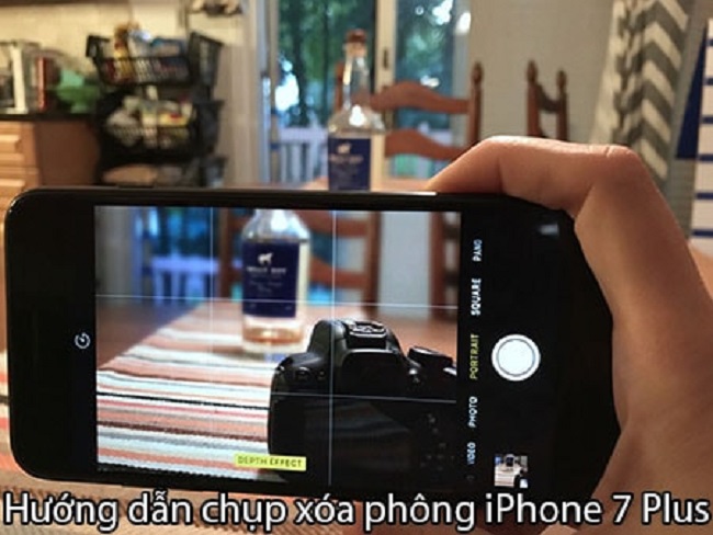 Chụp ảnh xóa phông trên iPhone 7 Plus: Với tính năng xóa phông trên iPhone 7 Plus, bạn sẽ không còn lo lắng về chất lượng ảnh chụp nữa. Các chi tiết sắc nét, hình ảnh chân thật cùng phông nền mờ đẹp mắt sẽ khiến bức ảnh của bạn trở nên đặc sắc và ấn tượng hơn bao giờ hết.