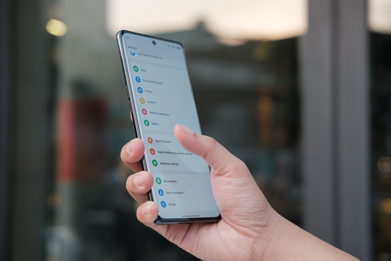 Máy hoạt động trên chip Snapdragon 695 5G