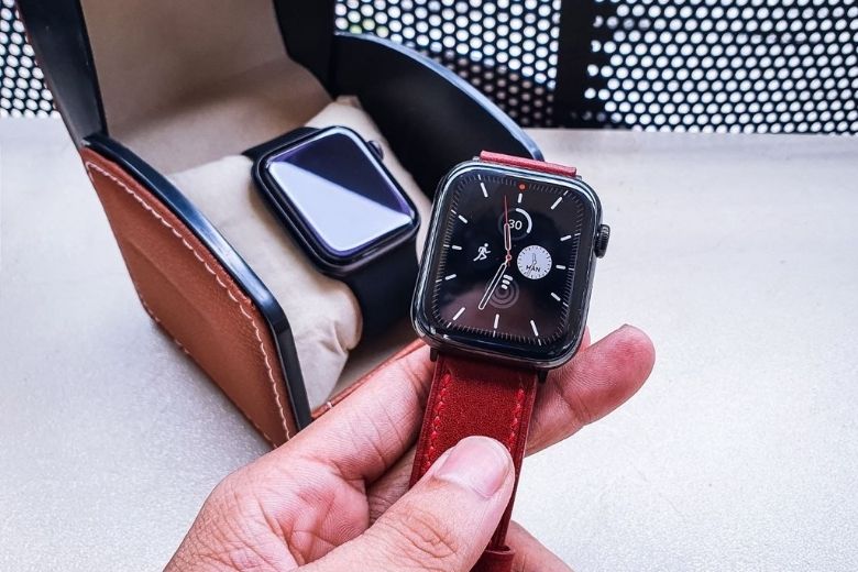 Apple Watch SE 44mm chính hãng màn hình