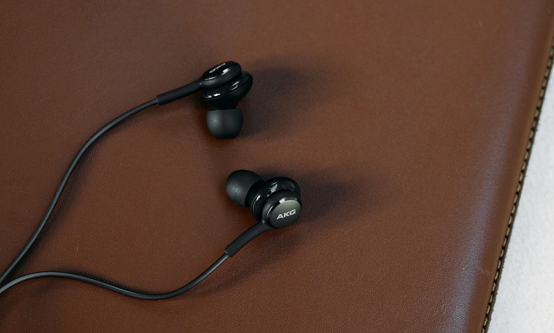 tai nghe AKG