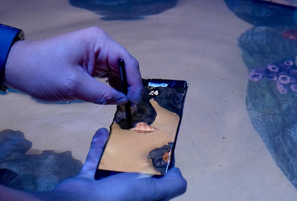 Bút S Pen của Galaxy Note 7 có thể viết được dưới nước