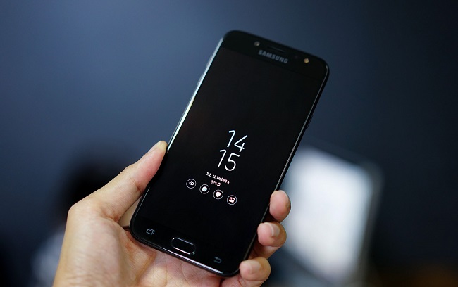 Màn hình Samsung Galaxy J7 Pro