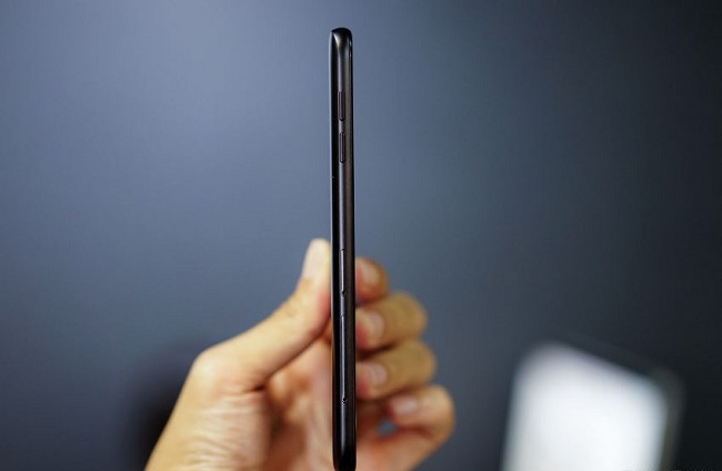 Kích thước Samsung Galaxy J7 Pro