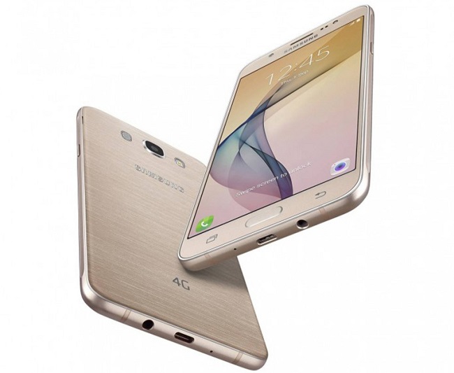 Mặt lưng Samsung Galaxy On8 tạo điểm nhấn bằng những đường phay xước ngang 