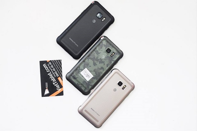 Samsung Galaxy S7 Active mặt lưng
