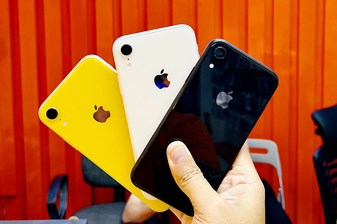 iphone xr 2 sim