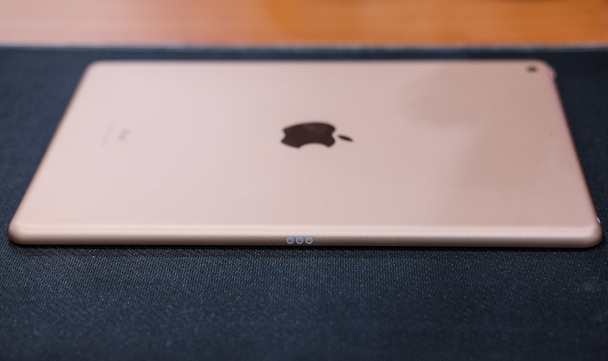 ipad gen 8 smart connector