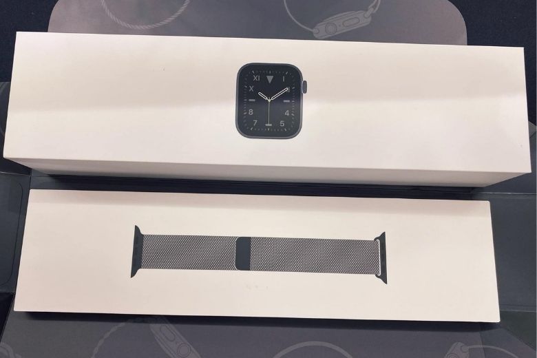 Apple Watch Series 6 Titanium edition hộp