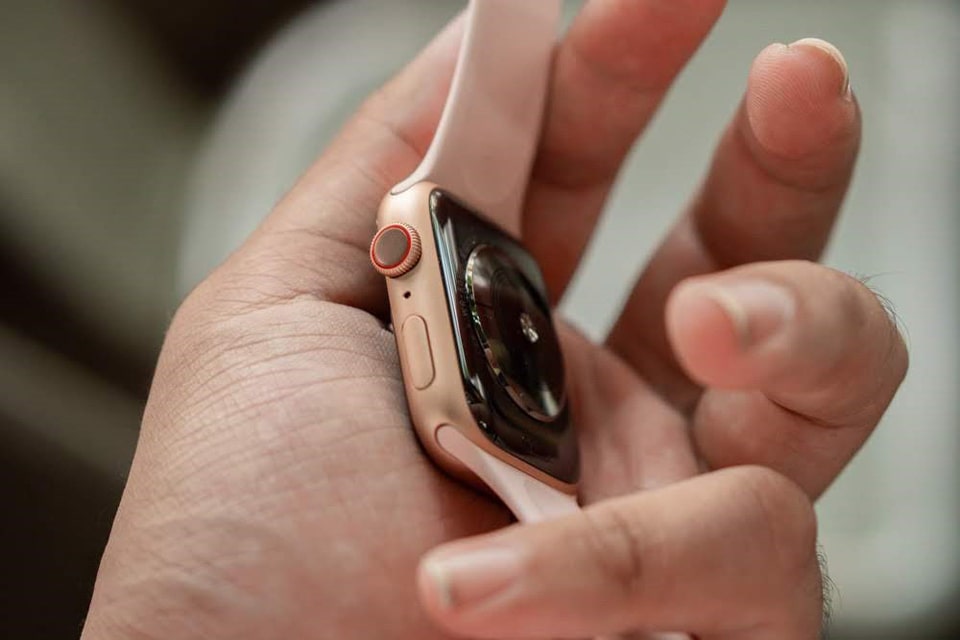apple watch esim