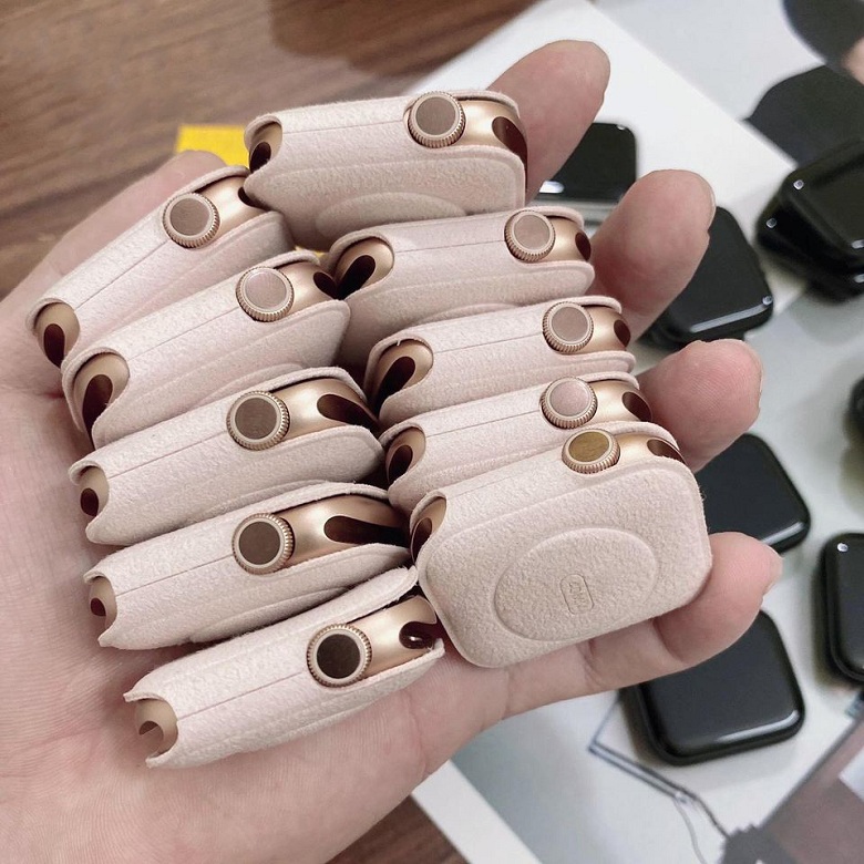 số lượng Apple Watch Series 4 (40 mm) Esim