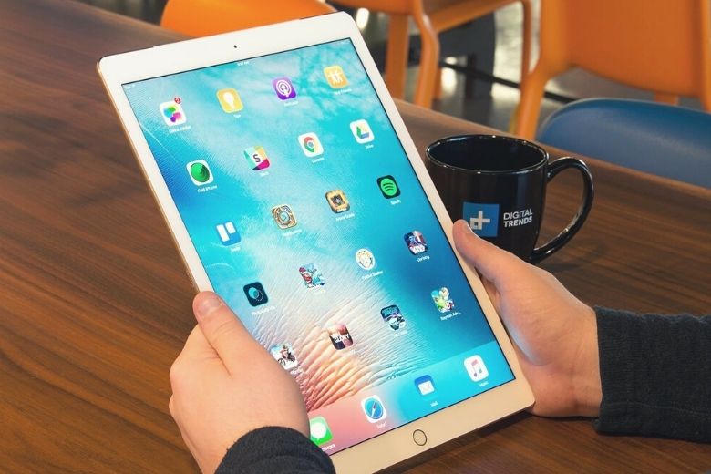 mua ipad nào cho người lớn tuổi 
