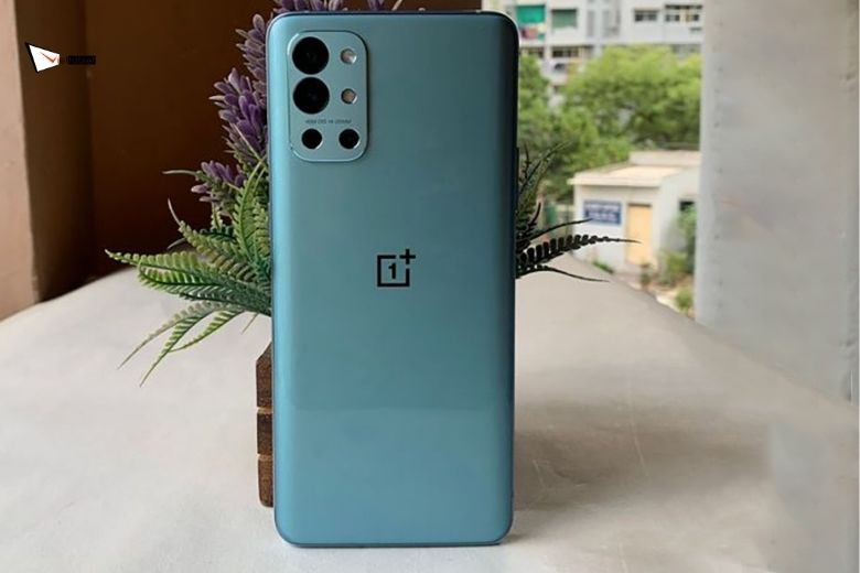 OnePlus 9R thiết kế