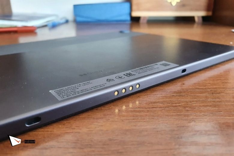 Lenovo Tab P11 Plus kết nối bàn phím