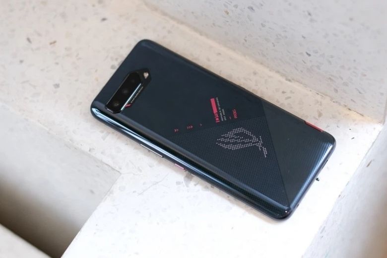 ngoại hình asus rog phone 5