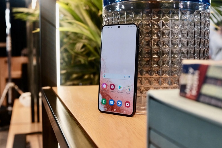 Đánh giá thiết kế S22 Plus