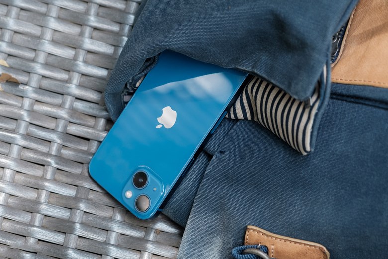 thiết kế iPhone 13 tiêu chuẩn