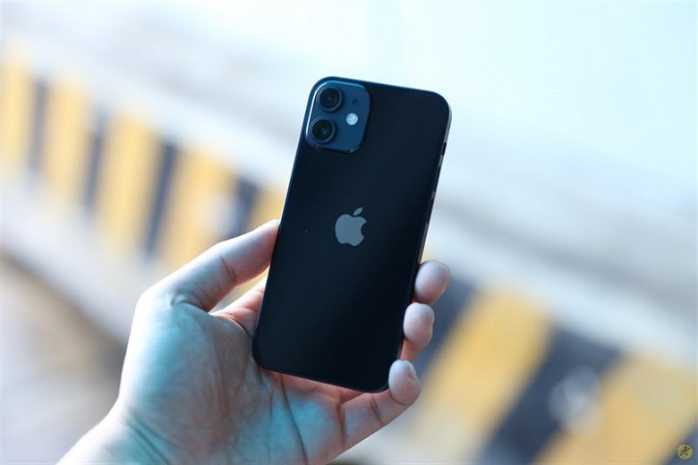 Trên tay thiết kế iPhone 13 mini