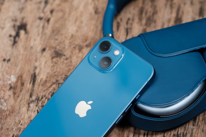 Trên tay iPhone 13 với camera chụp ảnh ban đêm chất lượng