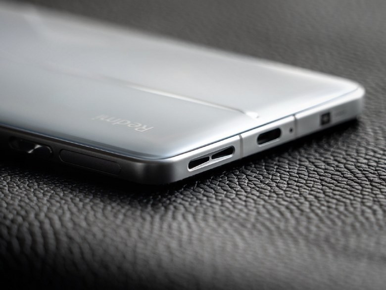 cạnh dưới Redmi K50 Gaming