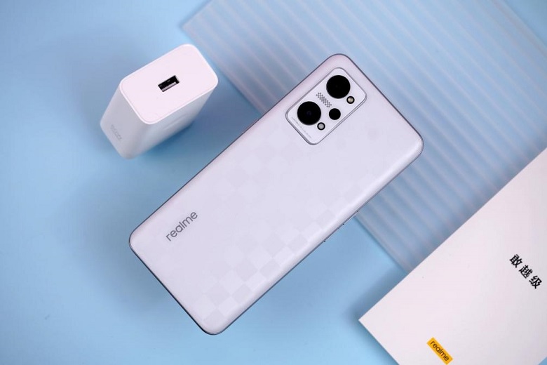 So sánh iPhone XR vs Realme Q5 Pro: Trong 3 năm máy nào dùng tốt hơn? Về là  quất ngay!