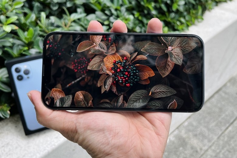 Sau Tết giá bán iPhone 13 Pro Max giảm chạm đáy