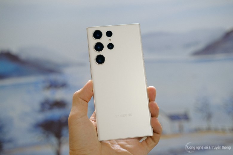 mặt lưng Galaxy S23 ultra
