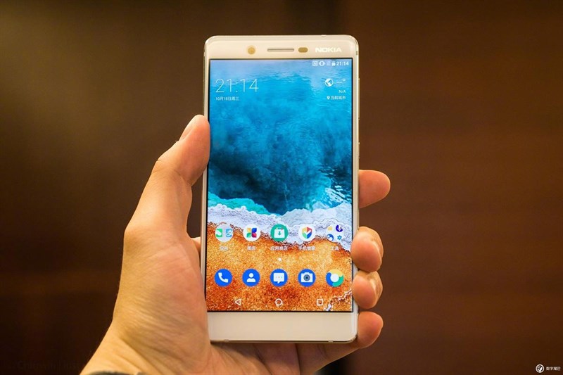 Trên tay Nokia 7