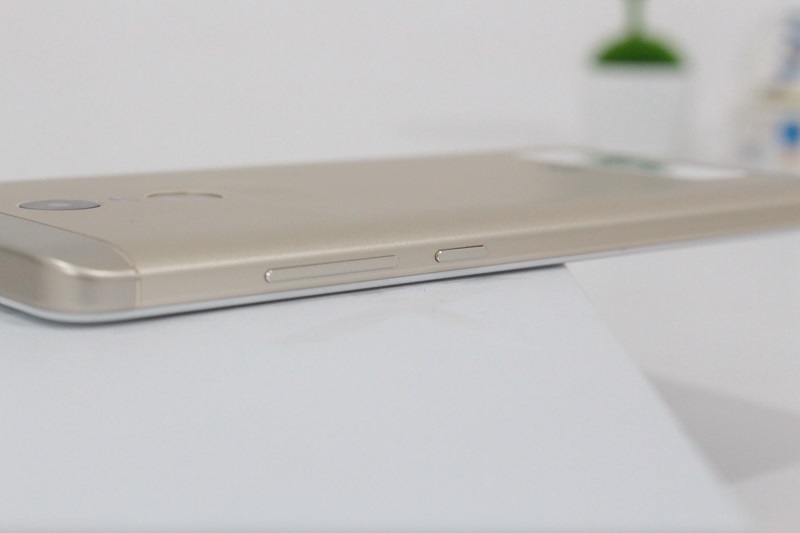 Cạnh phải Xiaomi Redmi Note 4X