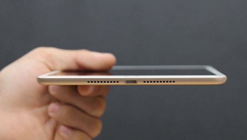 Cạnh dưới iPad Mini 4
