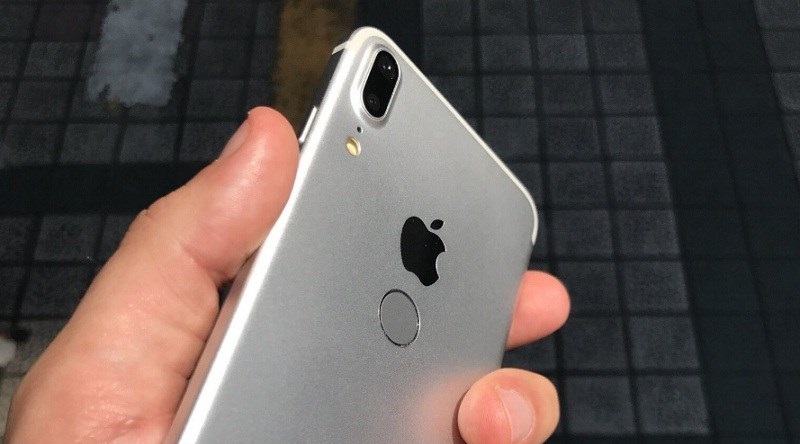 iPhone 8