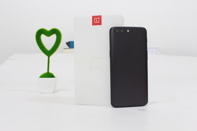 Đập hộp OnePlus 5