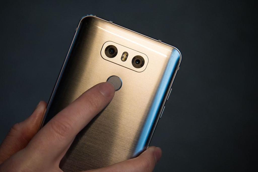 Đánh giá LG G6: Vân tay