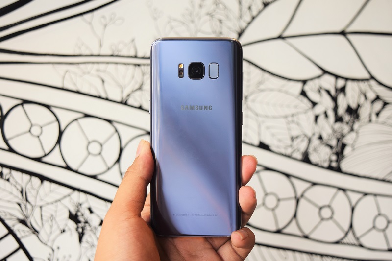 Cách Phân biệt các phiên bản Samsung Galaxy S8: Thiết kế