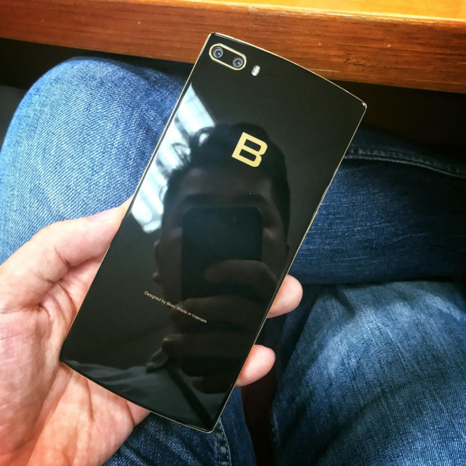 Mặt lưng Bphone Gold 2017