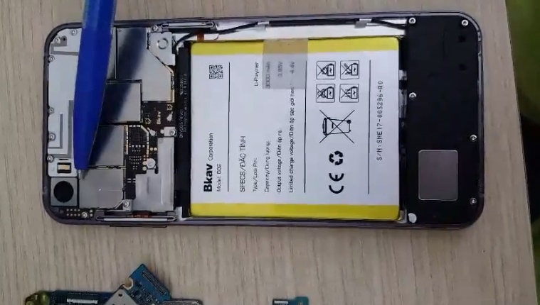 Tổng quan linh kiện bên trong Bphone 2017