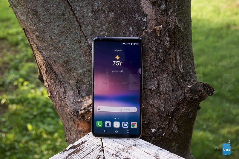 Nhìn tổng thể LG V30 trông rất đẹp