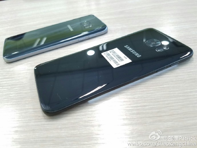 Galaxy S7 Edge Glossy Black bỗng dưng xuất hiện, iPhone 7 Jet Black sắp có “người anh em”