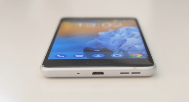 Thiết kế mặt trước Nokia 5