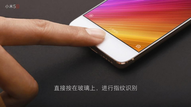 Không lún nhưng cũng không cần phải cắt kính để lấy chỗ lắp