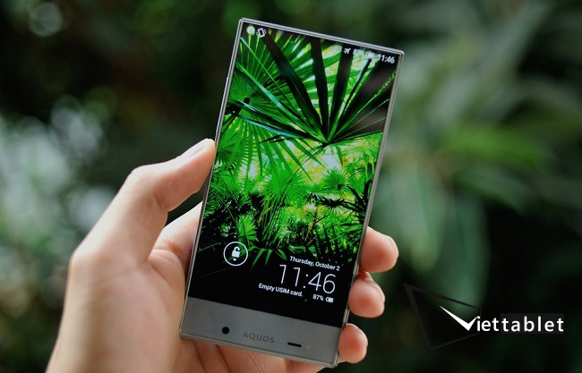Mua Sharp Aquos Crystal 305SH giá rẻ tại Viettablet