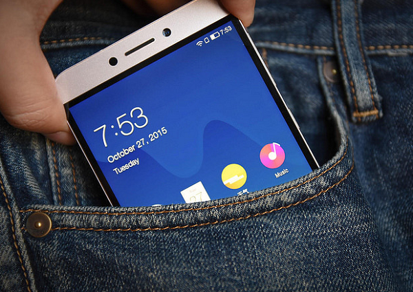 Màn hình 5,5 inch trên LeTV Le 1s cho hình ảnh sắc nét