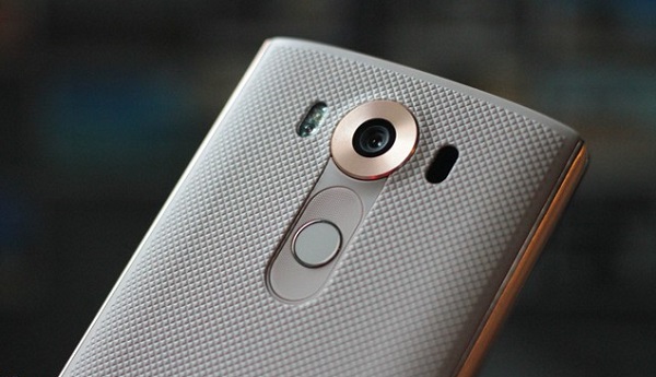 Với sức mạnh cấu hình đáng nể, LG V10 Cũ dễ dàng để vận hành các tính năng vượt trội còn lại, trong đó có camera.