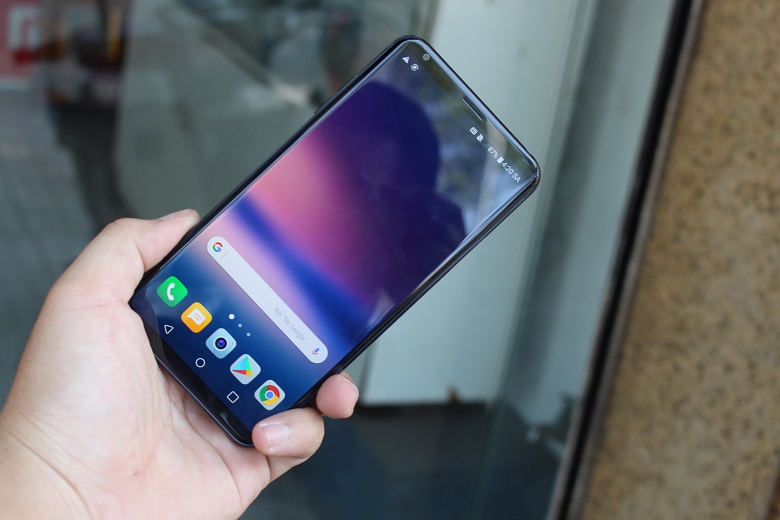 LG V30 Plus 7 triệu đồng