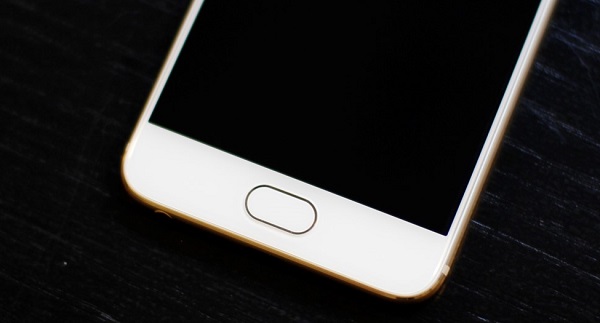 Phím Home của Meizu Pro 6 32GB được thiết kế dạng dài thay vì tròn như iPhone