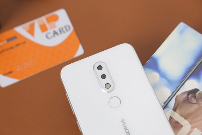 cụm camera kép Nokia X6 màu trắng