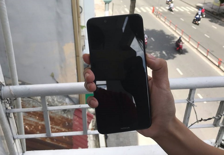 đán giá nhanh mặt trước Nokia x5 2018