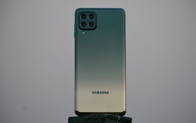 Samsung Galaxy F62 mặt lưng